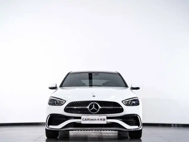 Mercedes-Benz C-Class — Фото автомобиля 4