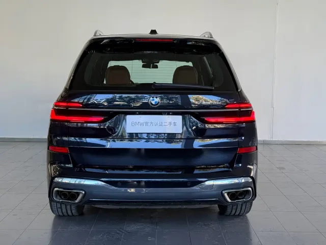 BMW X7 — Фото автомобиля 4