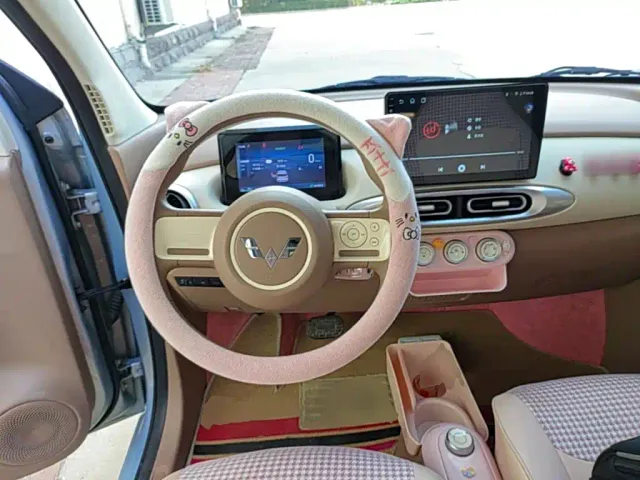 Wuling Hongguang Mini EV — Фото автомобиля 10