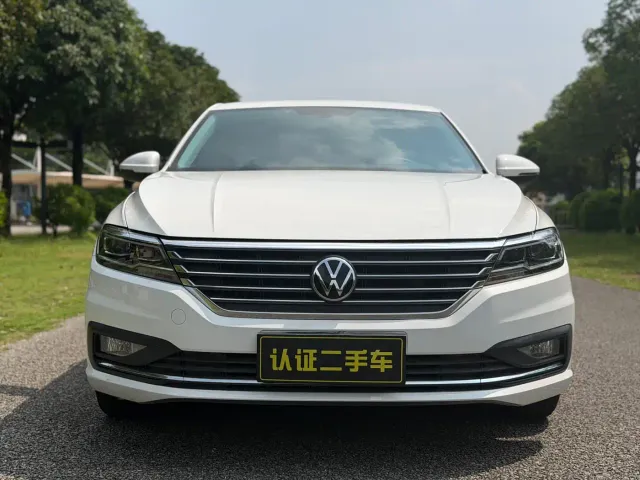 Volkswagen Lavida — Фото автомобиля 2