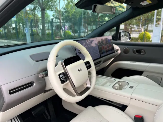 Li Auto i6 — Фото автомобиля 6
