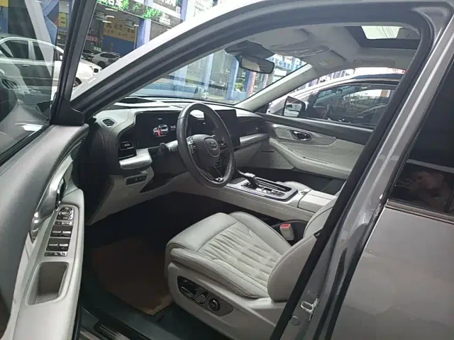 GAC Trumpchi GS8 — Фото автомобиля 15