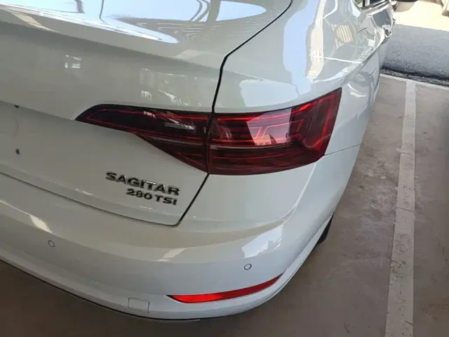 Volkswagen Sagitar — Фото автомобиля 7