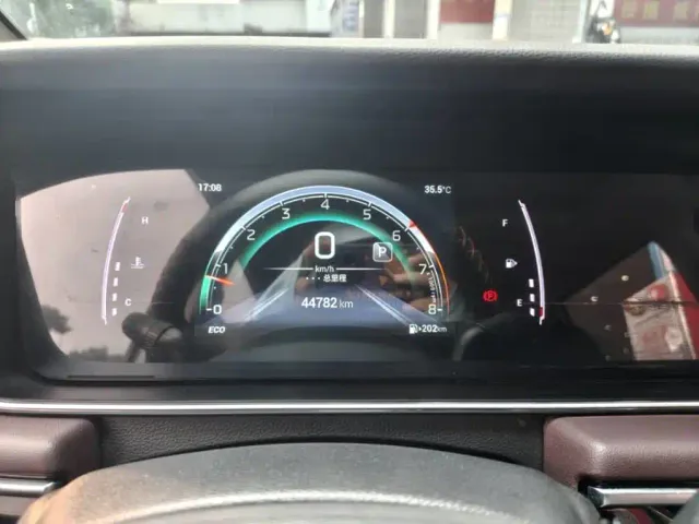 GAC Trumpchi M6 — Фото автомобиля 17