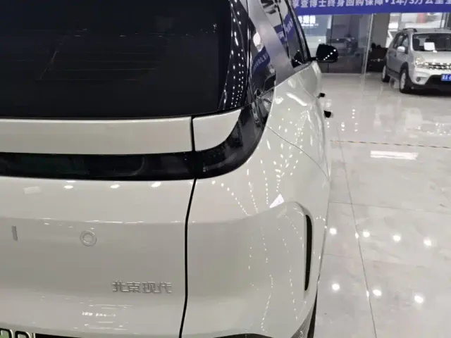 Hyundai ELEXIO — Фото автомобиля 7