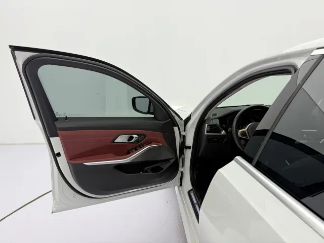 BMW 3 Series — Фото автомобиля 19