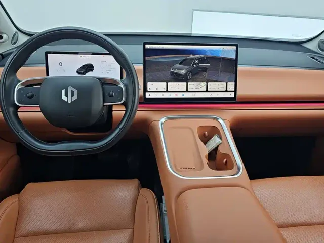 Leapmotor C16 — Фото автомобиля 12
