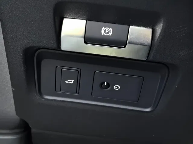 Land Rover Discovery Sport — Фото автомобиля 30