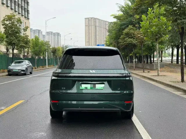 Li Auto L9 — Фото автомобиля 8