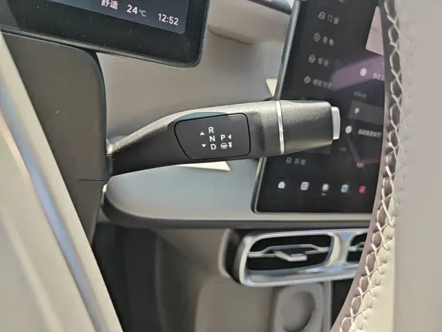 Leapmotor B10 — Фото автомобиля 13