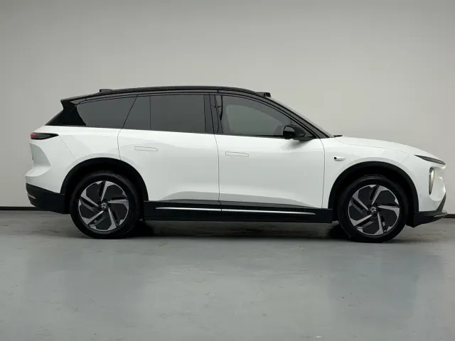 Nio ES6 — Фото автомобиля 20