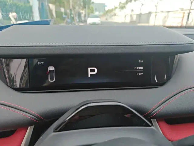 Xiaomi SU7 — Фото автомобиля 12