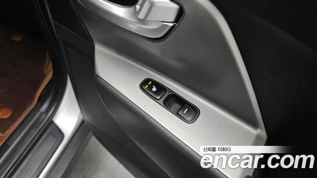 Kia Niro — Фото автомобиля 19