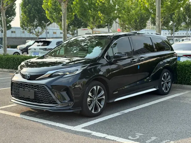 Фотография автомобиля — Toyota Granvia