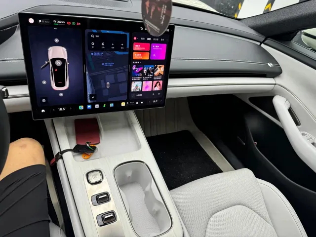 Xiaomi SU7 — Фото автомобиля 6