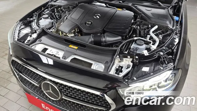 Mercedes-Benz E-Class — Фото автомобиля 6