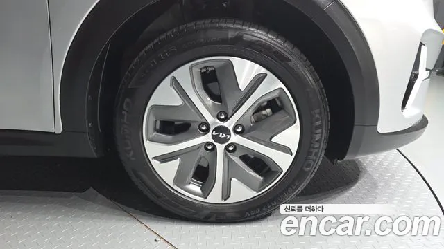 Kia Niro — Фото автомобиля 6