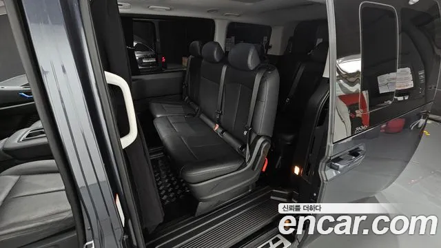 Hyundai Staria Staria L3.5 Tourer 11 мест — Фото автомобиля 11
