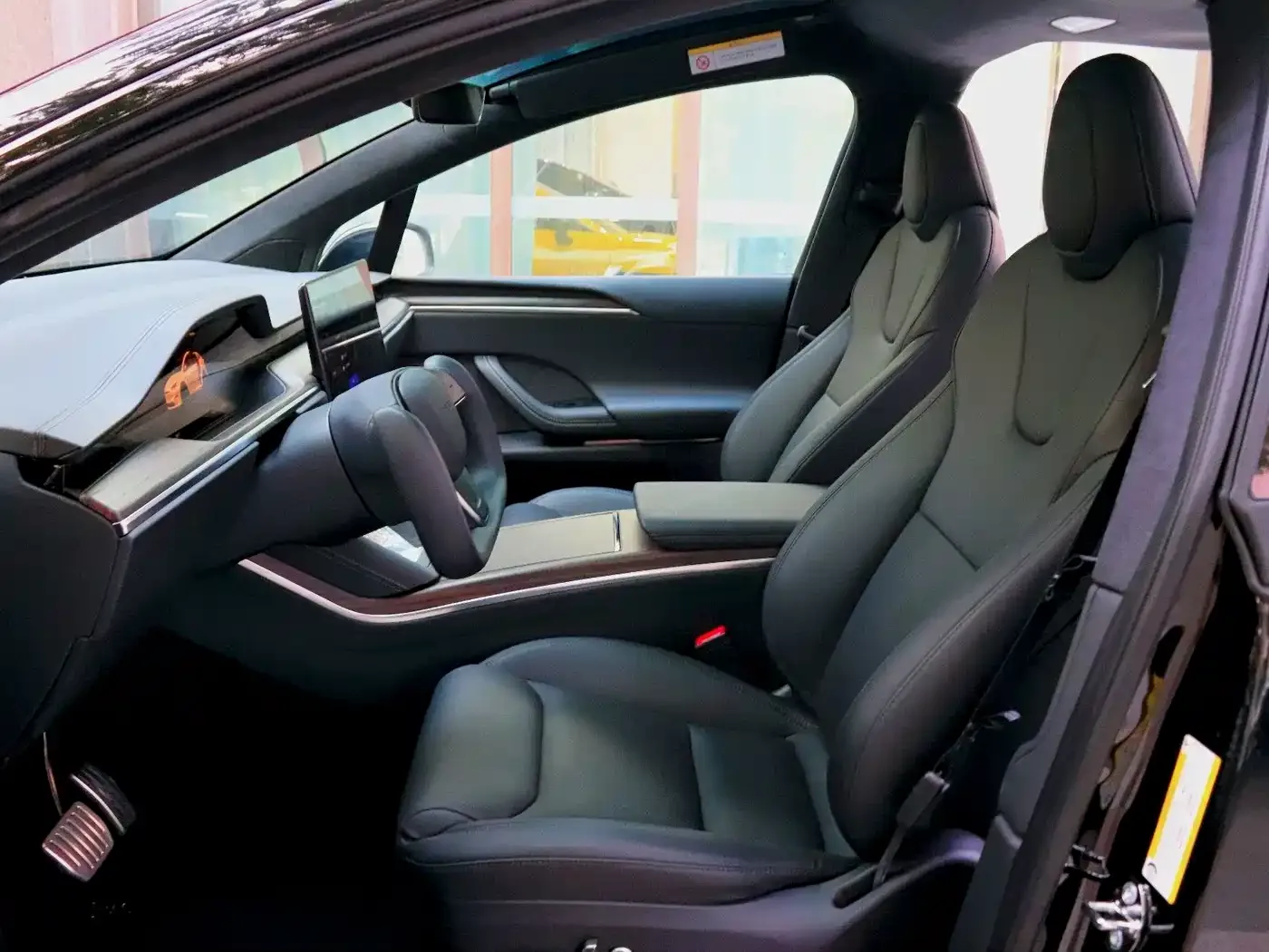 Tesla Model X 2023 Dual Motor All-Wheel Drive Edition — Фото автомобиля 5
