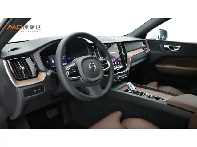 Volvo XC60 — Фото автомобиля 6