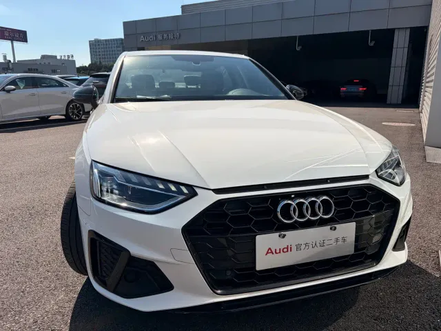 Audi A4L — Фото автомобиля 15