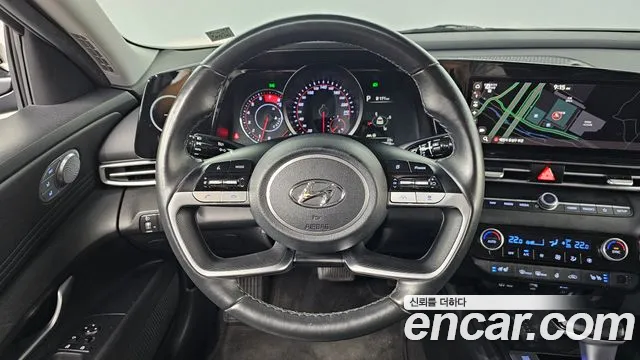 Hyundai AVANTE Avante (CN7) — Фото автомобиля 12