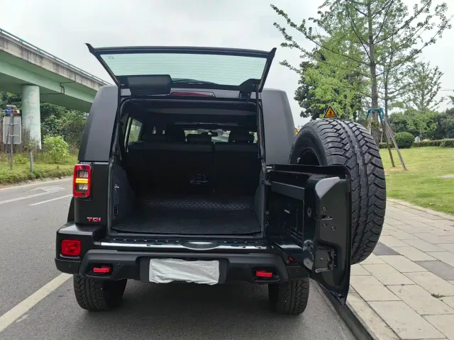 BAIC BJ40 — Фото автомобиля 7