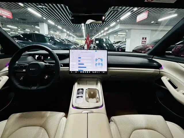 Xiaomi SU7 — Фото автомобиля 8