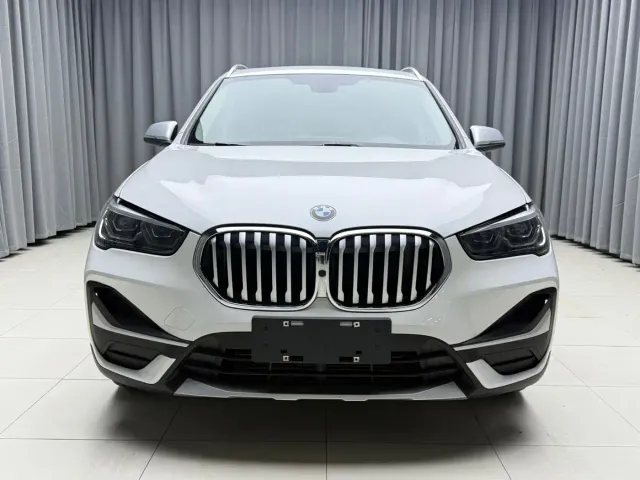 BMW X1 — Фото автомобиля 3