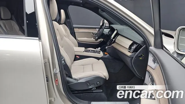 Volvo XC90 Generation 2 — Фото автомобиля 25
