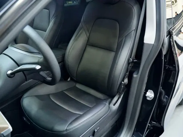 Tesla Model Y — Фото автомобиля 16