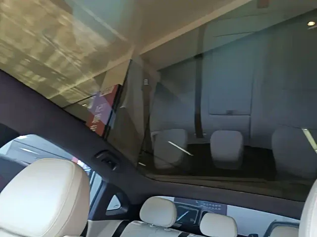 Geely Galaxy E8 — Фото автомобиля 17