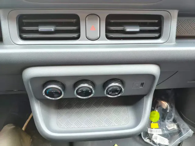 Wuling Yangguang L — Фото автомобиля 15
