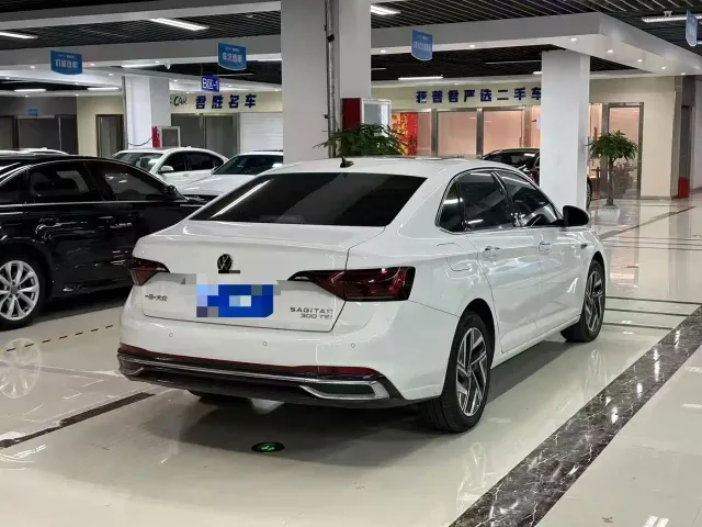Volkswagen Sagitar — Фото автомобиля 2