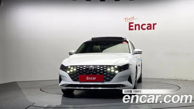 Hyundai Grandeur New — Фото автомобиля 3