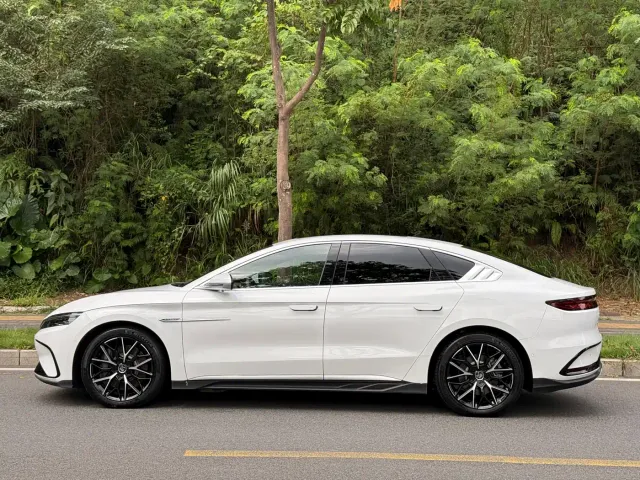 BYD Han — Фото автомобиля 14