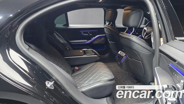 Mercedes-Benz S-Class — Фото автомобиля 12