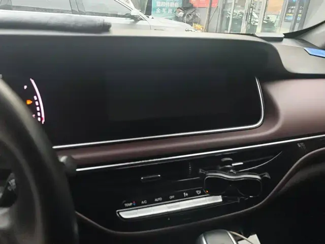 GAC Trumpchi M6 — Фото автомобиля 13