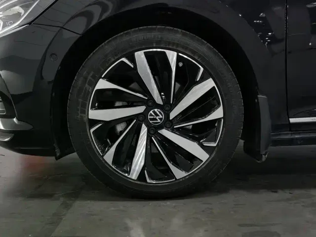 Volkswagen Passat — Фото автомобиля 17