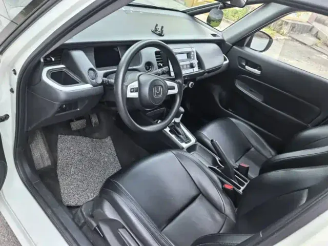 Honda Fit — Фото автомобиля 5