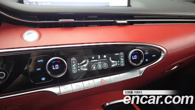 Genesis GV70 — Фото автомобиля 24