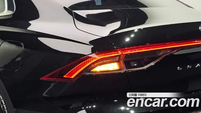 Hyundai Grandeur New — Фото автомобиля 8