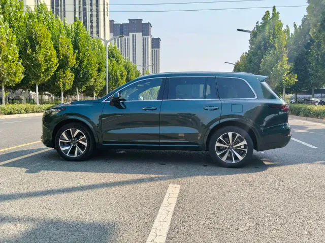 Li Auto ONE — Фото автомобиля 12
