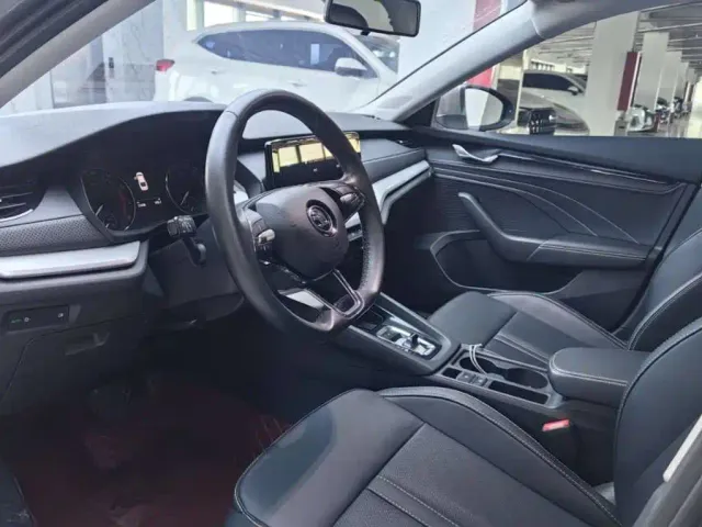 Škoda Octavia 2023 Facelift PRO TSI280 Premium Edition — Фото автомобиля 7