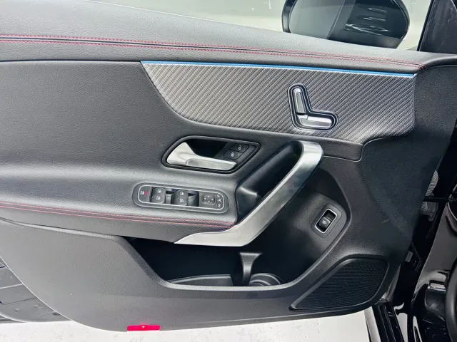 Mercedes-Benz A-Class — Фото автомобиля 14