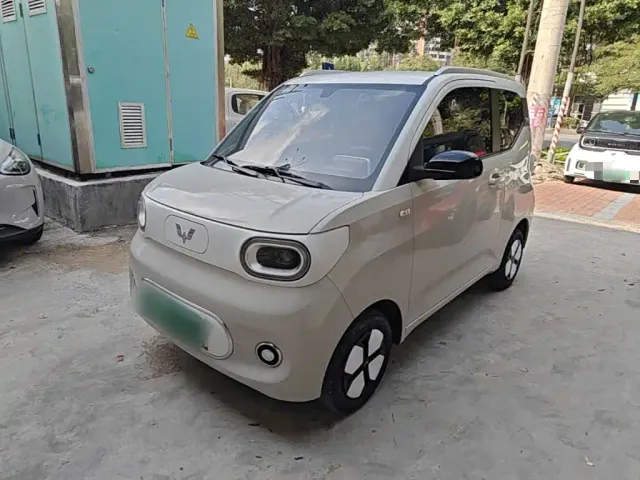 Фотография автомобиля — Wuling Hongguang Mini EV