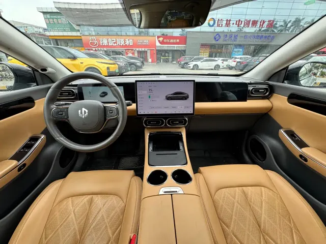 Leapmotor C01 — Фото автомобиля 14