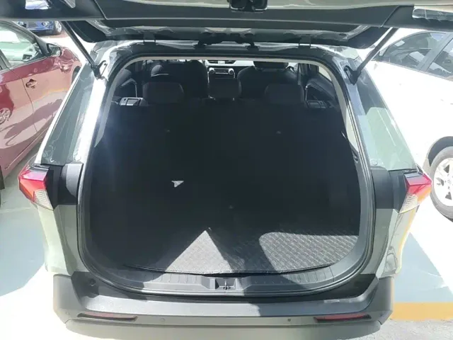 Toyota RAV4 — Фото автомобиля 18