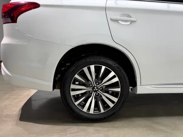 Mitsubishi Outlander — Фото автомобиля 21