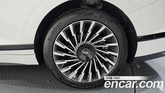 Hyundai Grandeur GN7 — Фото автомобиля 21